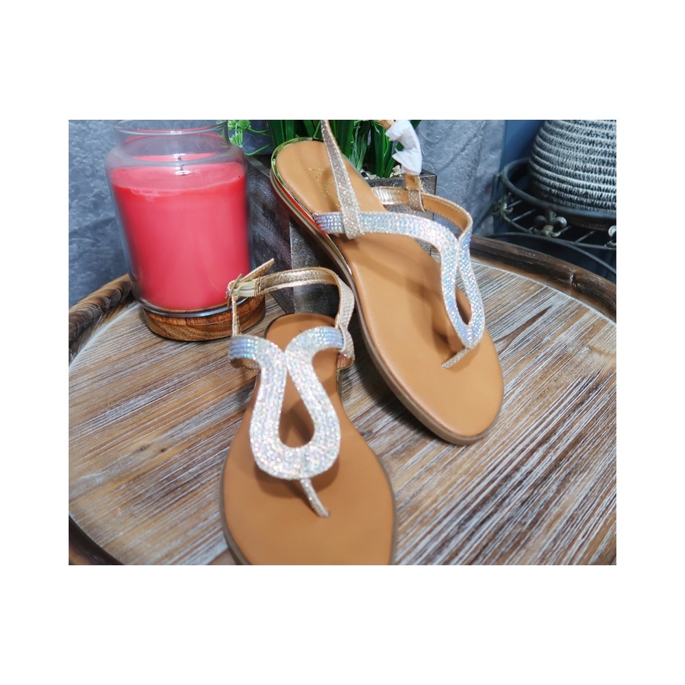 Brand new sandals 🩴